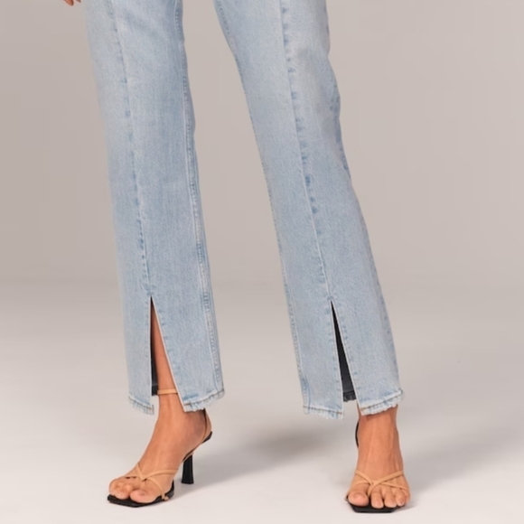 Abercrombie & Fitch The 90s Straight Ultra High Rise Jeans - Picture 4 of 13